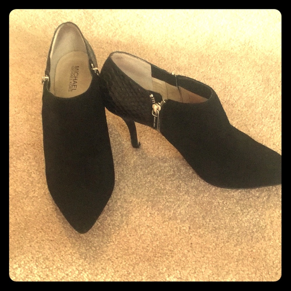 Michael Kors Suede & Leather Healed Boots - 10M